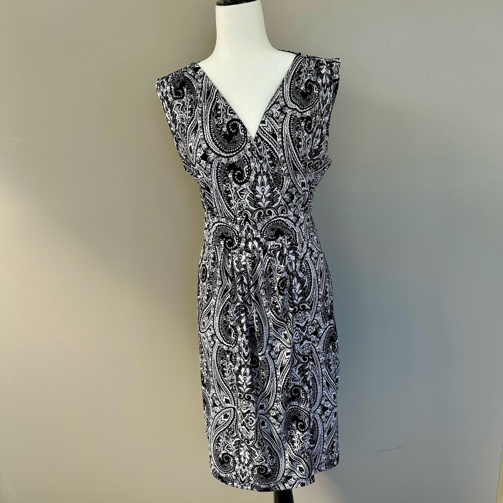 Ricki’s Elegant Black and White Paisley Dress Size XL